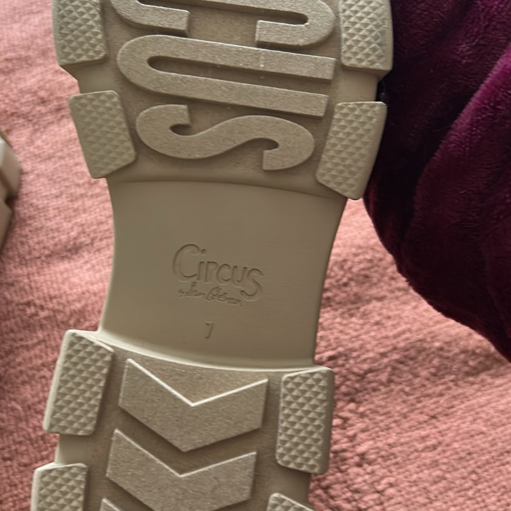 Circus by Sam Edelman Cream Chunky Boots - Picture 3 of 5